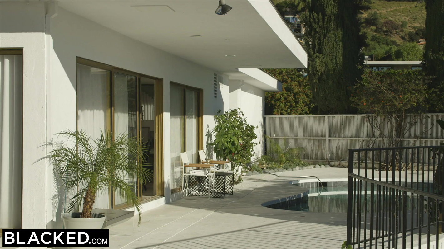 BLACKED Spanish Teen Can’t Resist Mandingo’s BBC