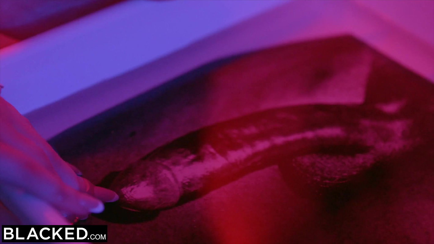 BLACKED Student Lily becomes artist’s muse in every way