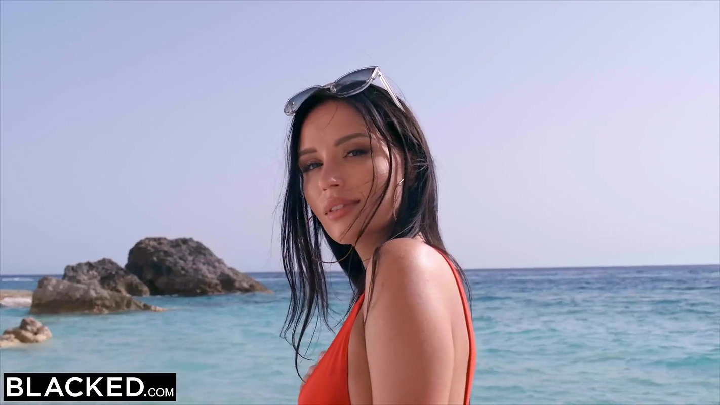BLACKED Stunning beauty Milena seduces sexy landlord