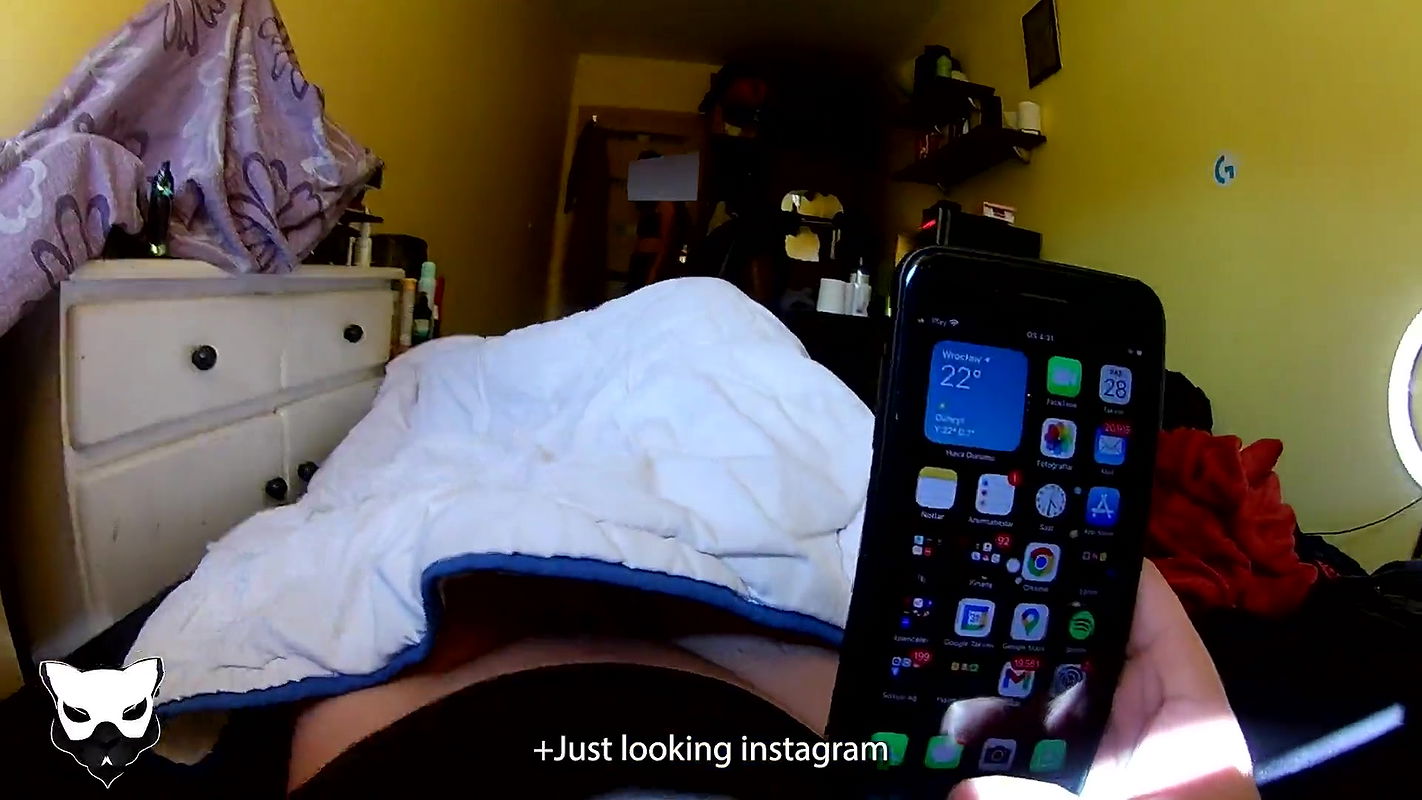 PART 1 – Türbanlı üvey ablam beni mastürbasyon yaparken yakaladı – My turbaned step-sister caught