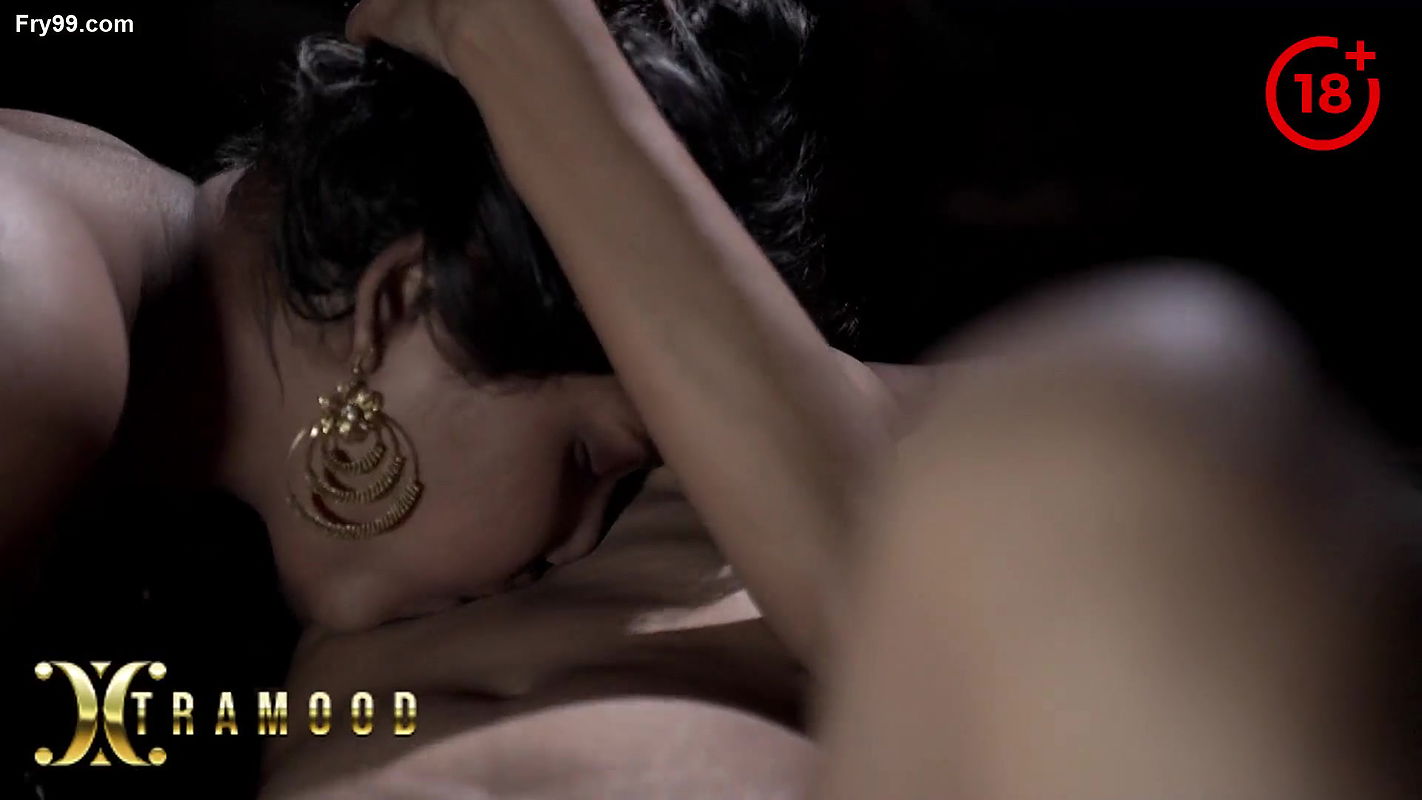 Girlfriend – 2021 – UNCUT Hindi Short Film – XtraMood