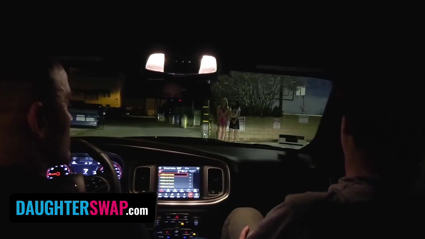 Harmony Wonder & Kate Kennedy Bust Their Pussies Wide Open And Enjoy Hard Dicking – DaughterSwap