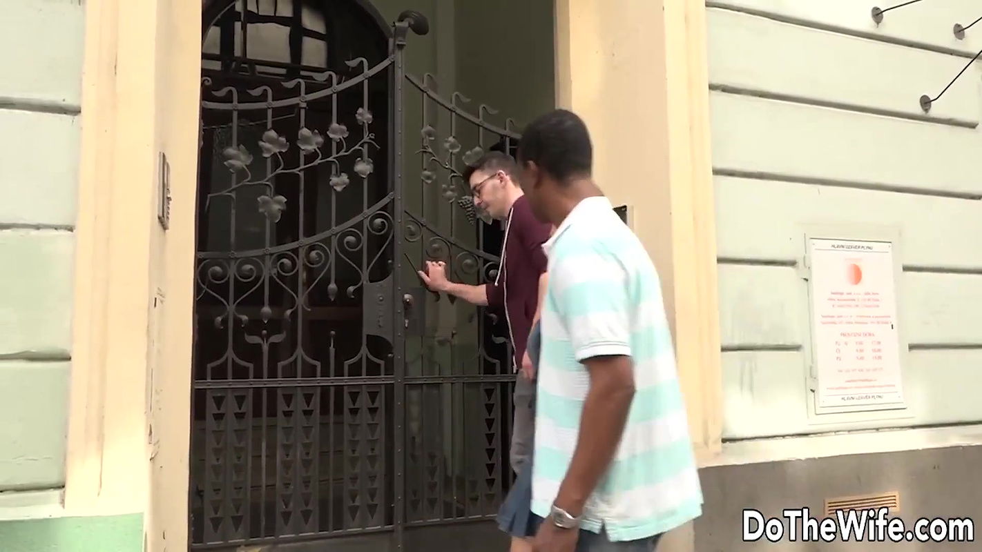 Busty Cuckolding Wife Suzie Sun Begs BBC to Fuck Her Deep