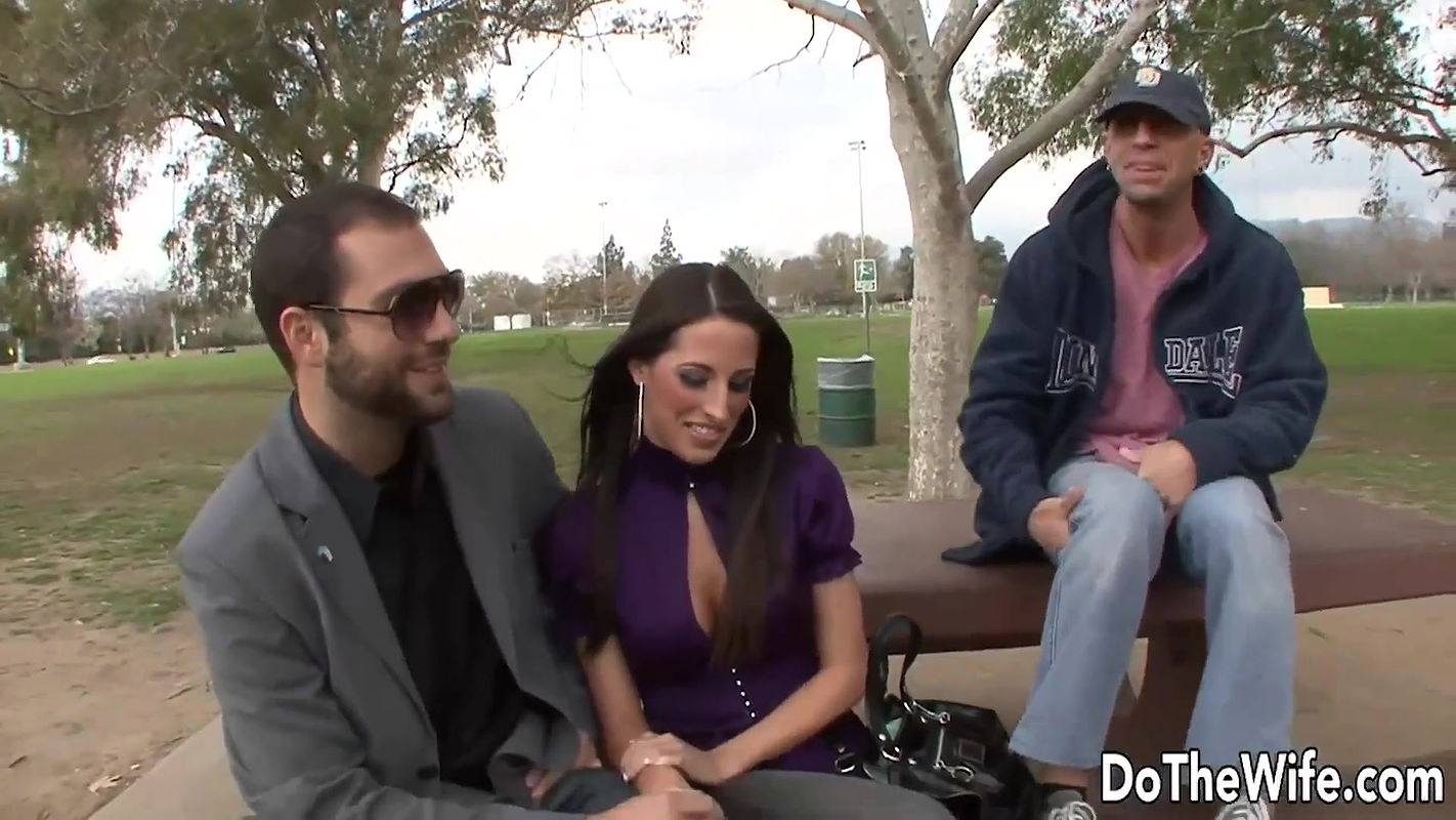 Cuck Husband Really Loves Watching His Wife Kortney Kane Fuck