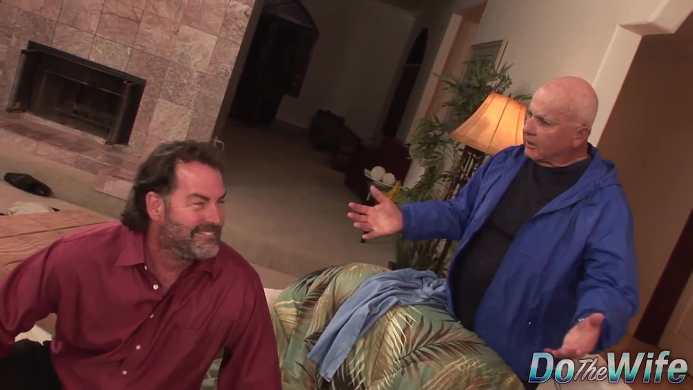 Cuckold Finds a Stud to Fuck His Cock Hungry Wife Zoey Holloway