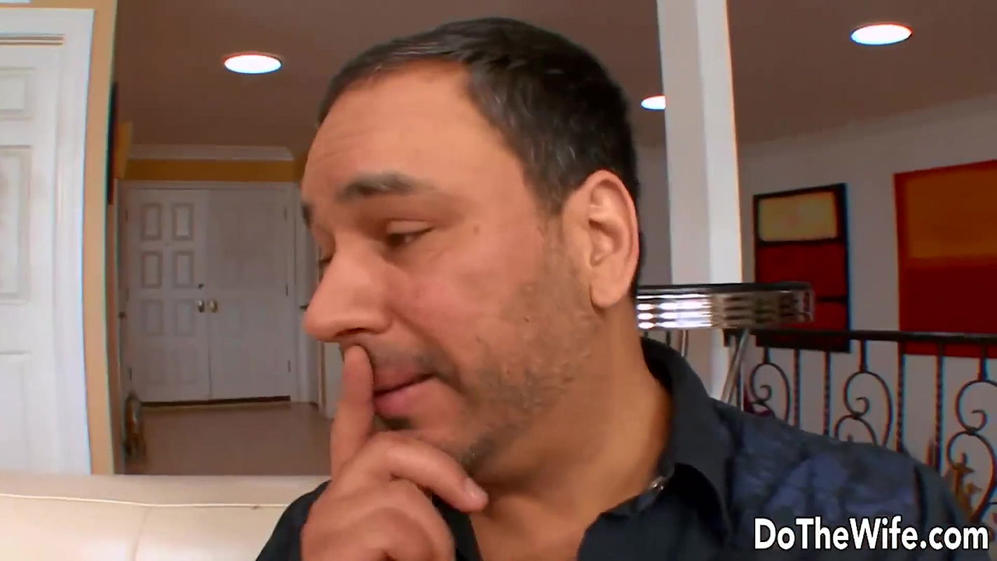 Cuckolding Wife Lynn Love Makes a Guy Cum All Over Her Face