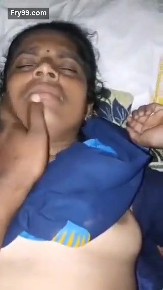 Desi Bhabhi Boobs and Pussy Shows
