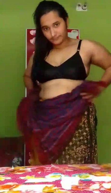 Chubby Married Bhabi