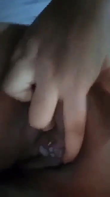 Beautiful Chubby Girl Showing All