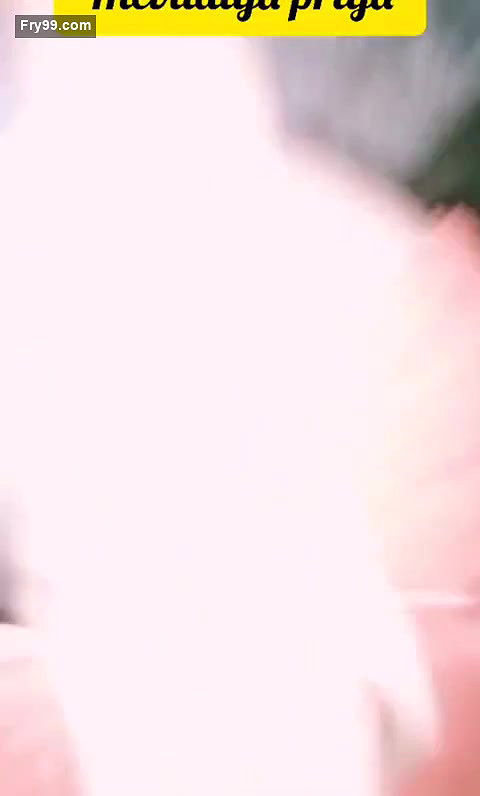 Sexy Tamil Girl Shows her Boobs and Pussy