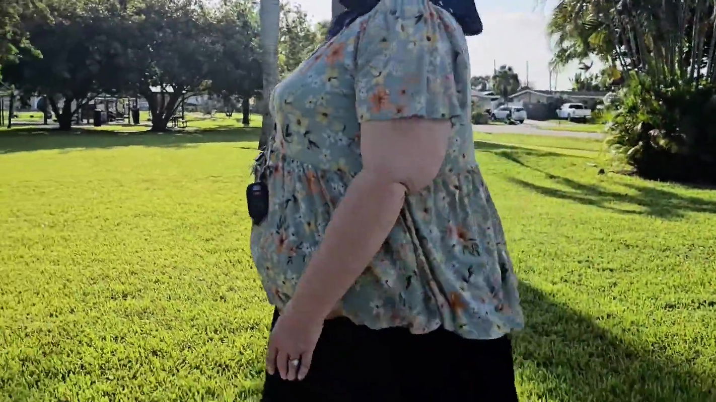 Guy Approached Me at the Park and Wanted to Play with My Pussy, Can’t Believe I Let Him Do It