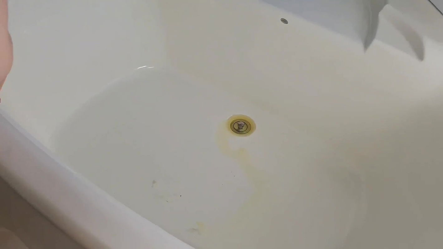 I Accidentally Pee Inside the Neighbors Bath Tub, Then He Eat and Filled My Pussy with His Cum