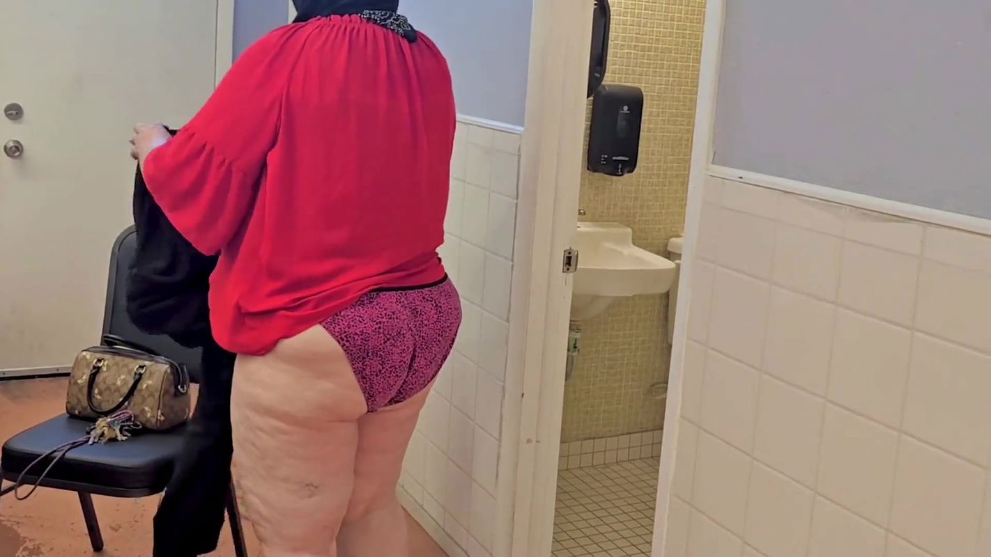 I Almost Pee Myself, Had to Rushed Into an Old Laundry Room and Piss a Big Load on the Floor