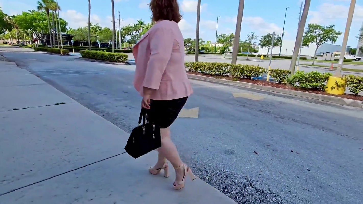 My boss caught me cheating & I let him cum on my pussy to keep him quiet