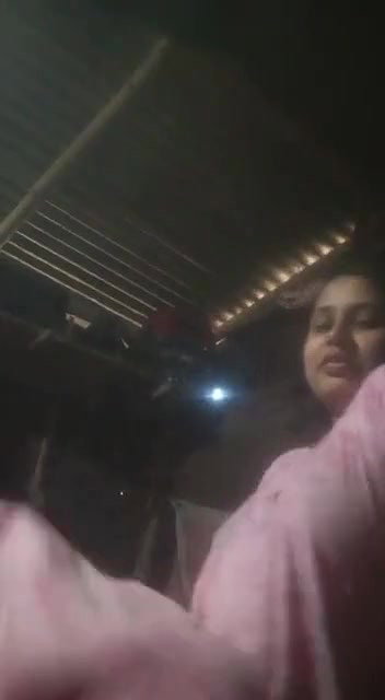Sexy Indian Girl Shows her Boobs and Pussy
