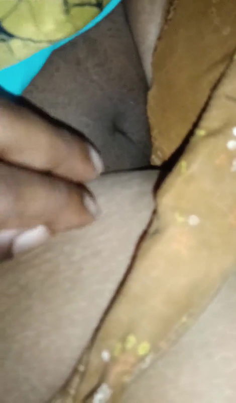 Bhabhi Desi Real Hot Sexy Woman Removing Her Dress – Queen4desi