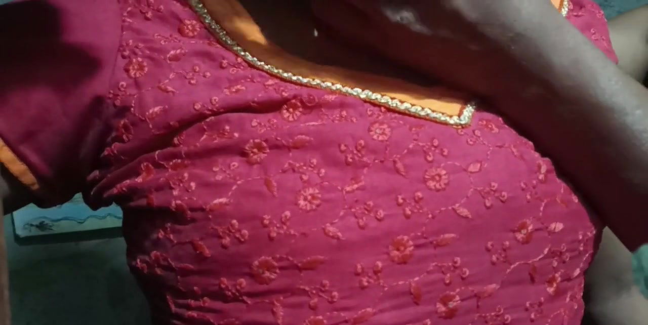 Very hot girl I want Fuck with my sister in law first time very hot sexy baby queen4desi