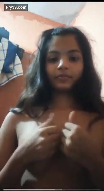 Desi Cute GF Showing Boobs