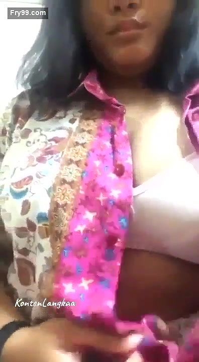 Bigboob Mezo Girl Showing