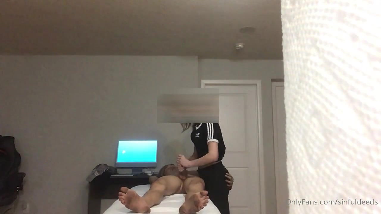 Asian Hot masseuse (4)