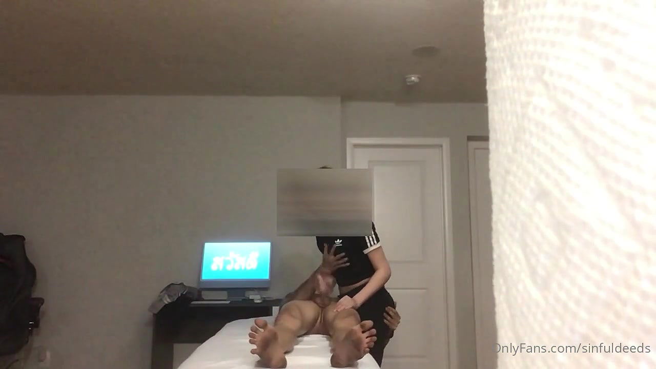 Asian Hot masseuse (4)