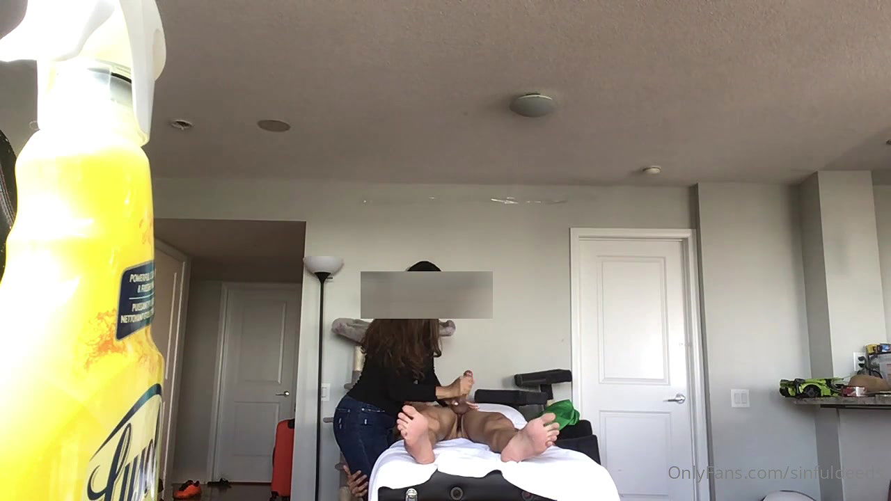 Asian Hot masseuse (5)