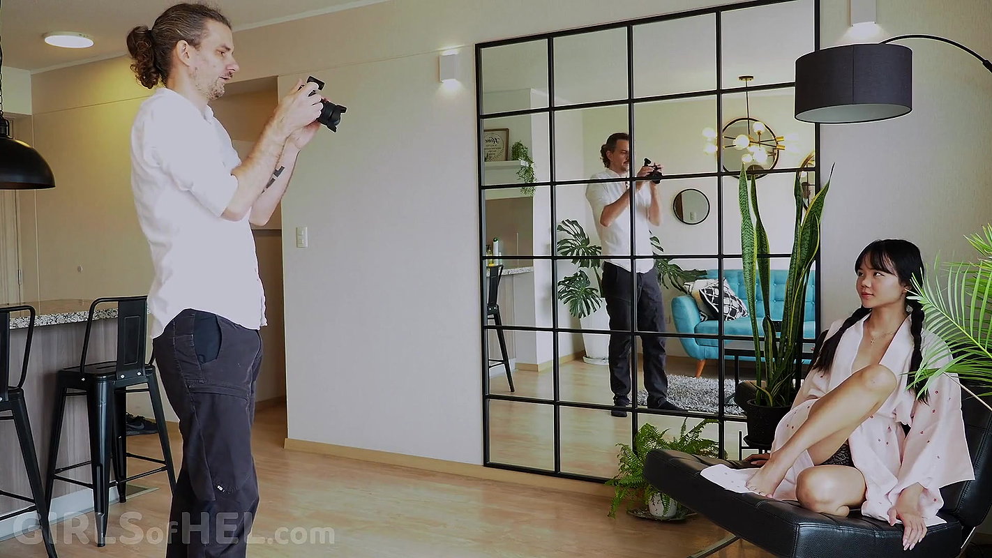 Photographer Fucks Model – Baebi Hel