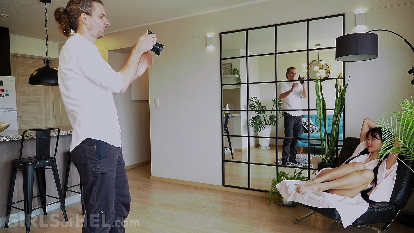 Photographer Fucks Model – Baebi Hel