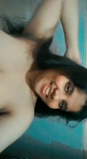 Paki Girl Showing Bigboobs