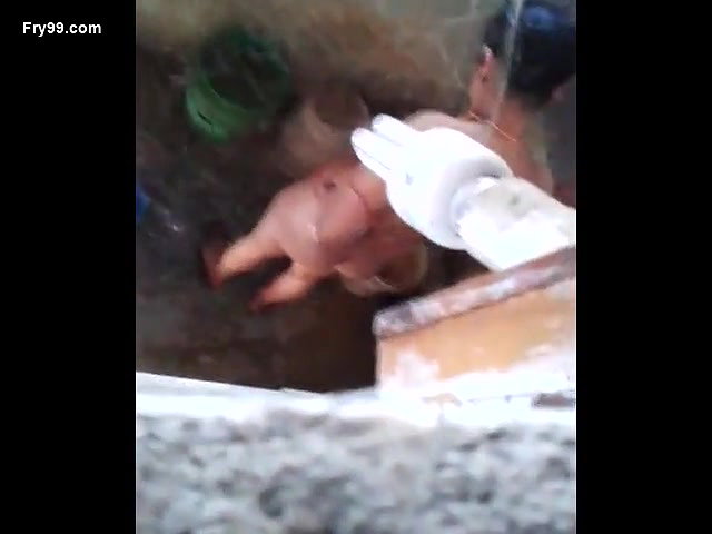 Bhabhi Caught Naked In Bath – Movies