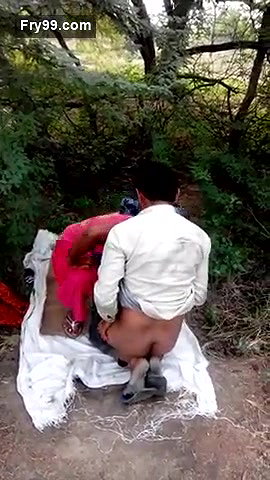 Village Bhabhi Fucked MMS – Movies