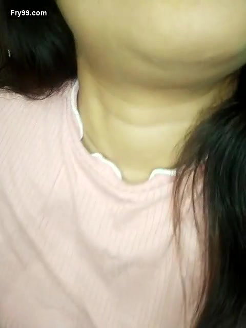 Horny Bhabhi Masturbating in live