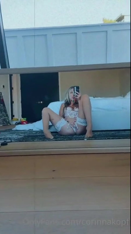 Corinna Kopf OnlyFans Leaks (5 Videos) 3