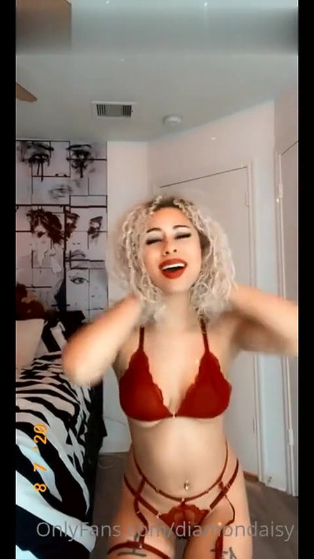 Daisy – diamondaisy OnlyFans Leaks (5 Videos) 5