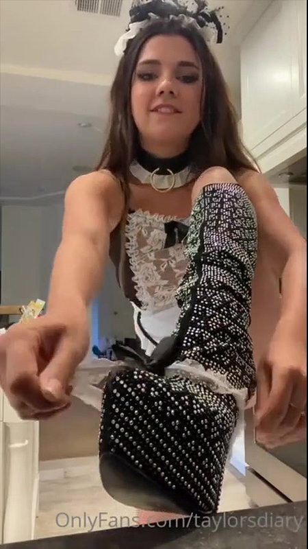 Dare Taylor Nude Maid Striptease Video Leaked – OnlyFans