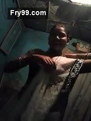 Hot Bhabhi Changing Sari – Movies