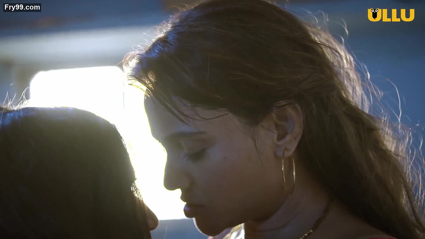 Charmsukh Aate Ki Chakki full Ullu