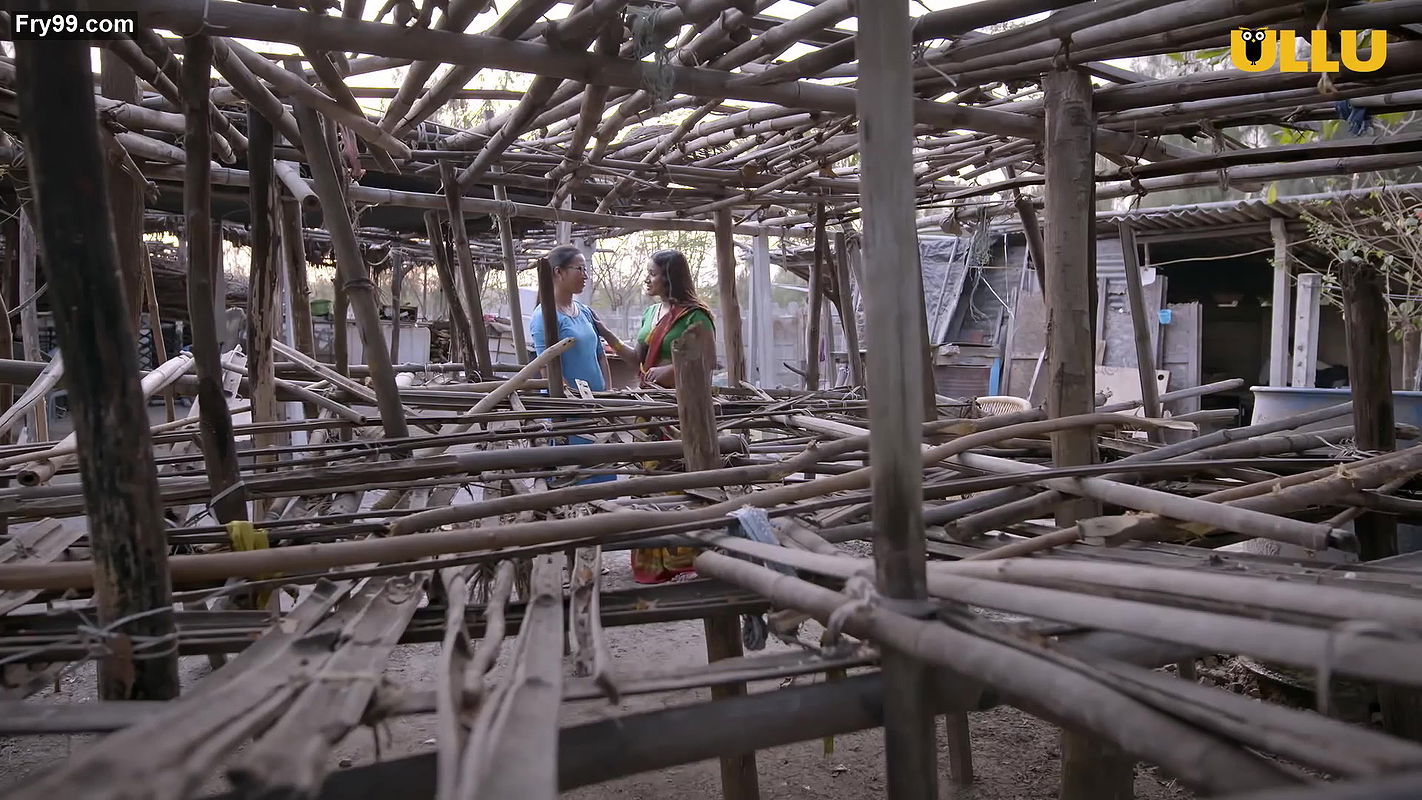 Charmsukh Aate Ki Chakki full Ullu