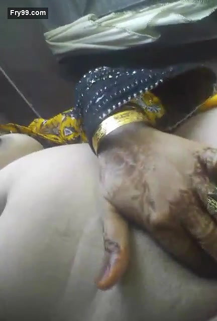Desi Bhabhi Shows her big Boobs and Pussy