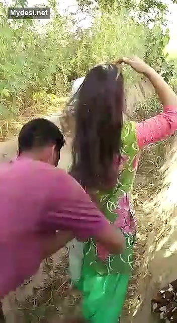 Desi village girl fuck outdoor