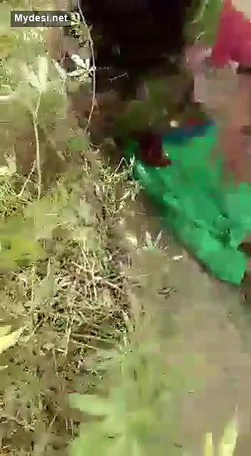 Desi village girl fuck outdoor