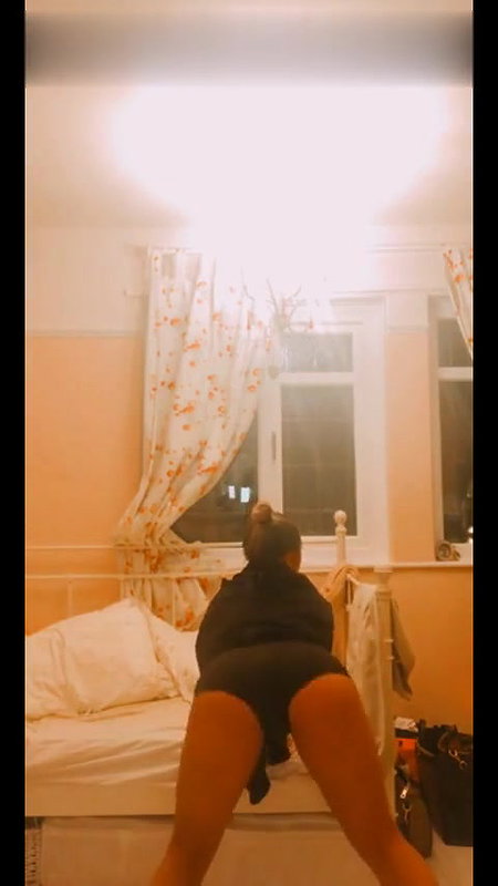 Kate Sharp – Kate Isobel Daisy OnlyFans Leaks (4 Videos) 1