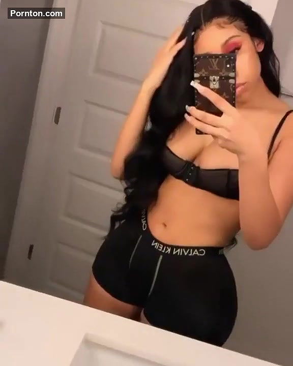 Kris Summers – madgalkris OnlyFans Leaks (3 Videos) 2