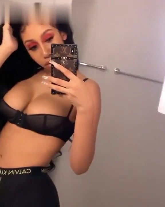 Kris Summers – madgalkris OnlyFans Leaks (3 Videos) 2