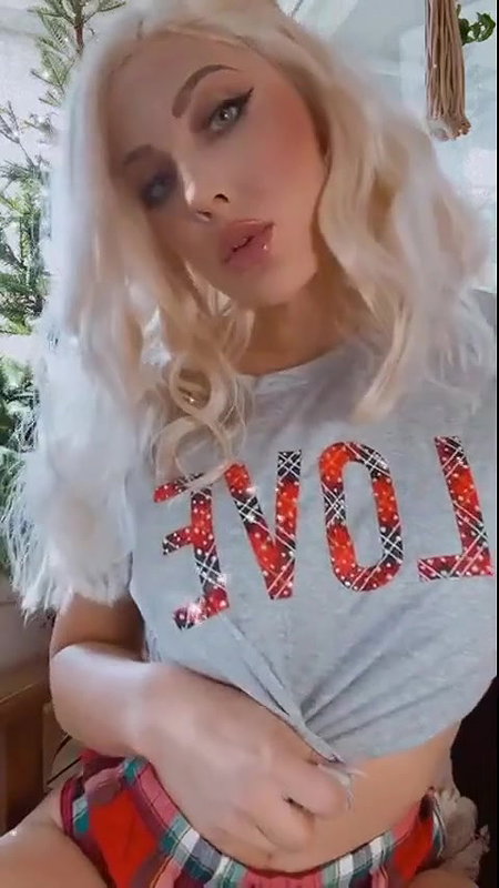 Kristen Hughey Underboob Tease Video Leaked – OnlyFans