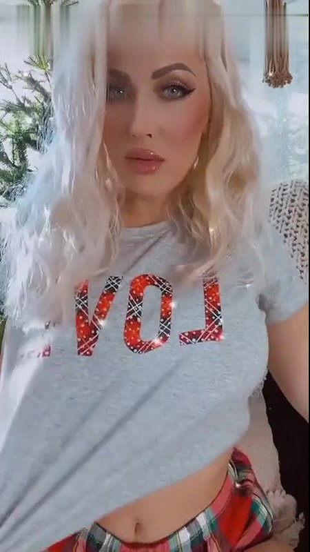 Kristen Hughey Underboob Tease Video Leaked – OnlyFans