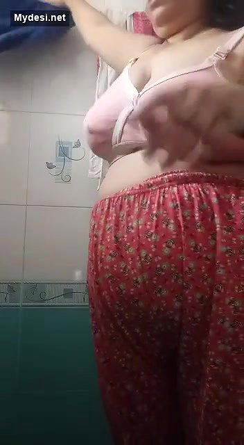 Desi fatty aunty