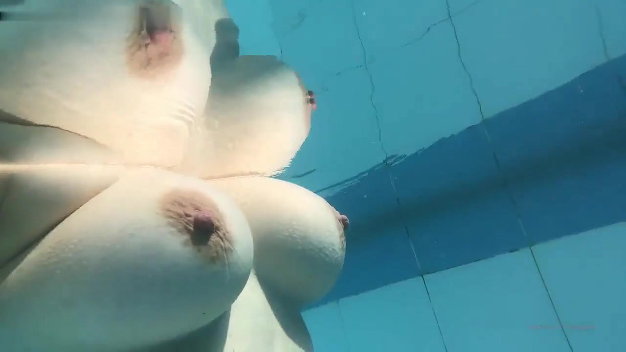 Lillias Right Nude Pool OnlyFans Video