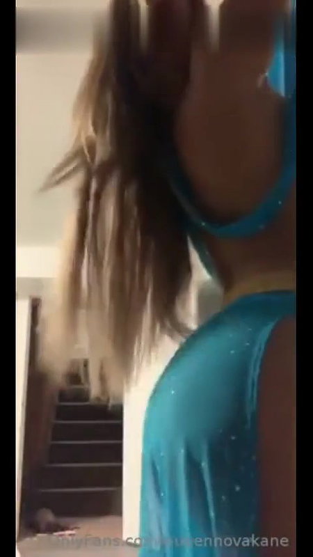 LizzDahl – QueenNovakane OnlyFans Leaks (2 Videos) 1