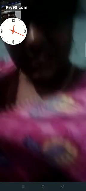 Desi Bhabhi Shows Her Boobs on VC